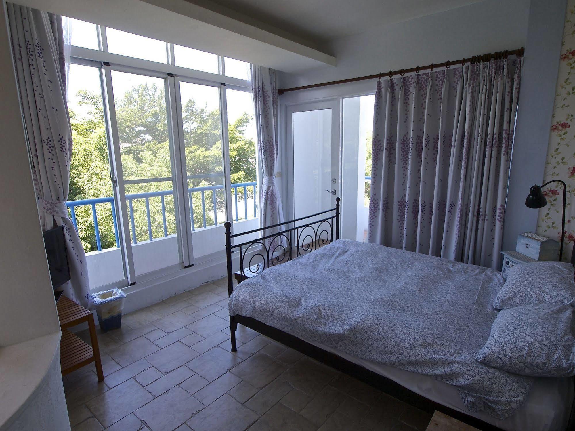 Oia Cafe B&B Taitung Екстериор снимка