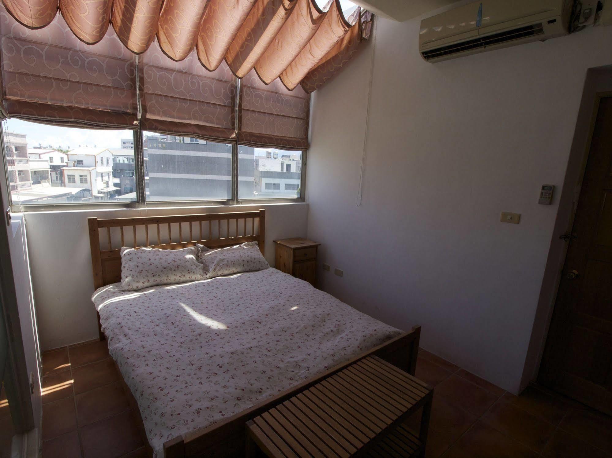 Oia Cafe B&B Taitung Екстериор снимка